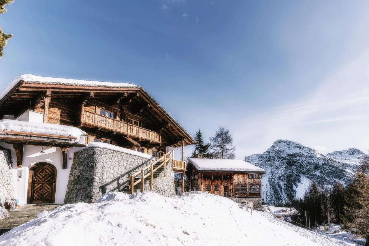 Alpslodge - Amelia Ароза Екстер'єр фото